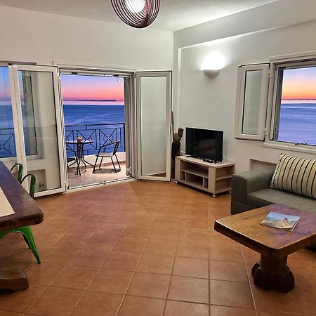 Roumers Himara Exterior foto