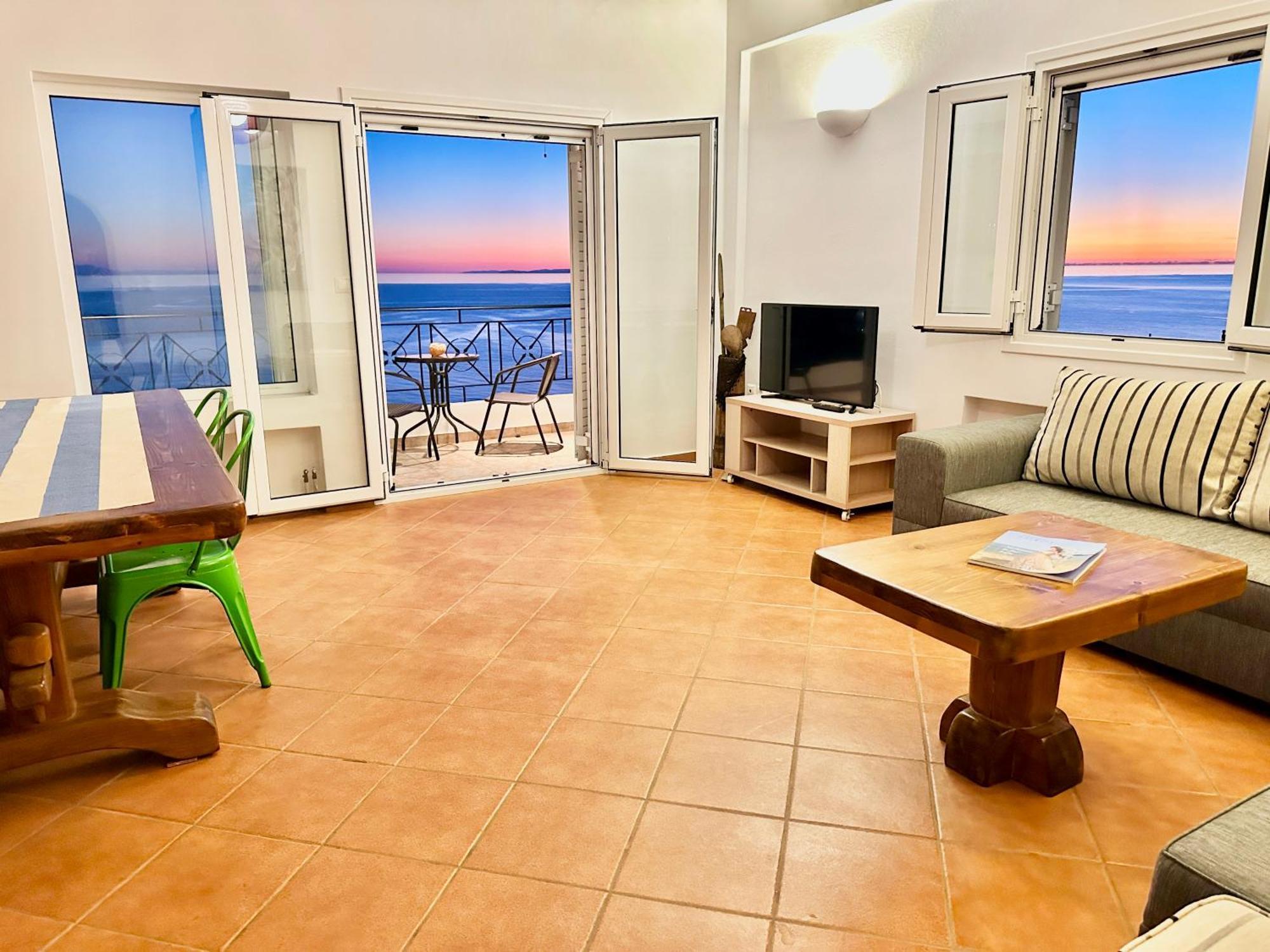 Roumers Himara Exterior foto